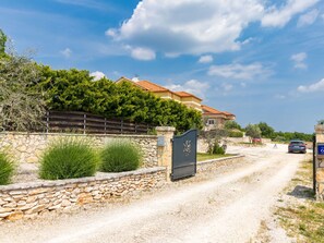 Exterior - Villa Krase mit Pool by Interhome (Pula/Rakalj)