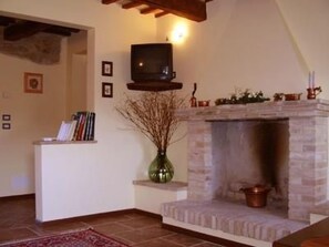 Interior - Nespolo' Wohnung mit Gemeinschaftspool by Interhome (Cessapalombo)