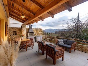 Outdoor dining - Wohnung "Filumena" mit Blick auf das Wasser by Interhome (Rab/Lopar)