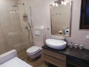 Towels - Haus Rina Banjole mit Whirlpool und Garten by Interhome (Pula/Banjole)