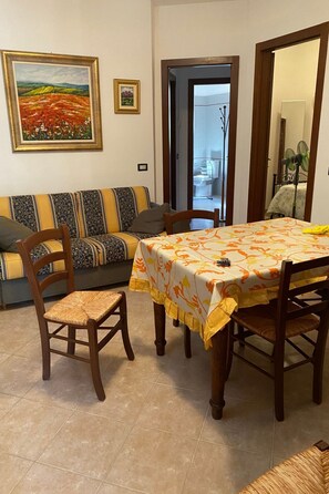 Dining - Pieve pomaia2' Wohnung mit Schwimmbad by Interhome (Castellina Marittima)