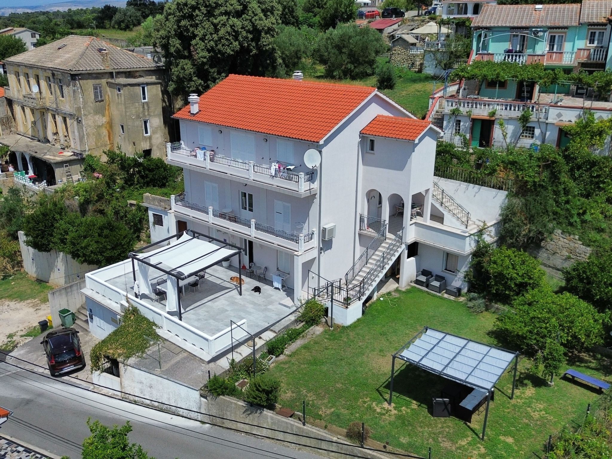 المنشأة من الخارج