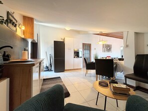 Fridge, microwave, oven, dishwasher - Apartment Lure by Interhome (Polje)