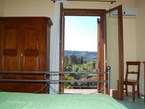 Internet - Zweizimmerwohnung by Interhome (Acireale)