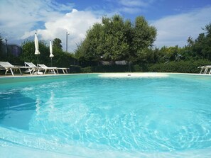 Pool - Einzimmerwohnung mit Terrasse by Interhome (Acireale)