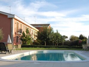 Pool - Einzimmerwohnung mit Terrasse by Interhome (Acireale)