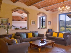 Fireplace - Ferienvilla 'Guardistallo casacce' by Interhome (Bibbona)