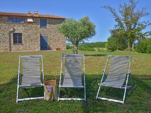 Property grounds - Ferienvilla 'Guardistallo casacce' by Interhome (Bibbona)