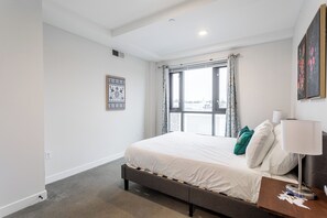 1 غرفة نوم ومكتب ومكواة/لوح كي وواي فاي مجانًا