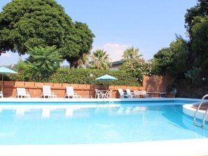 Pool - 'Louise' in Strandnähe by Interhome (Aci Castello)