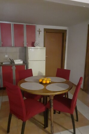 Dining - Apartman Ivan by Interhome (Karin)