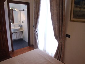 Internet - Villa Il Cipresso bei Holiday World by Interhome (Bibbona)