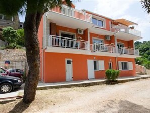 Exterior - "Ein kleines Paradies" by Interhome (Korčula/Brna)