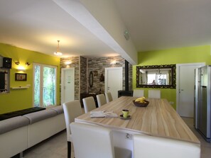 Dining - Komfortables Haus in Selca mit privatem Parkplatz by Interhome (Brač/Selca)