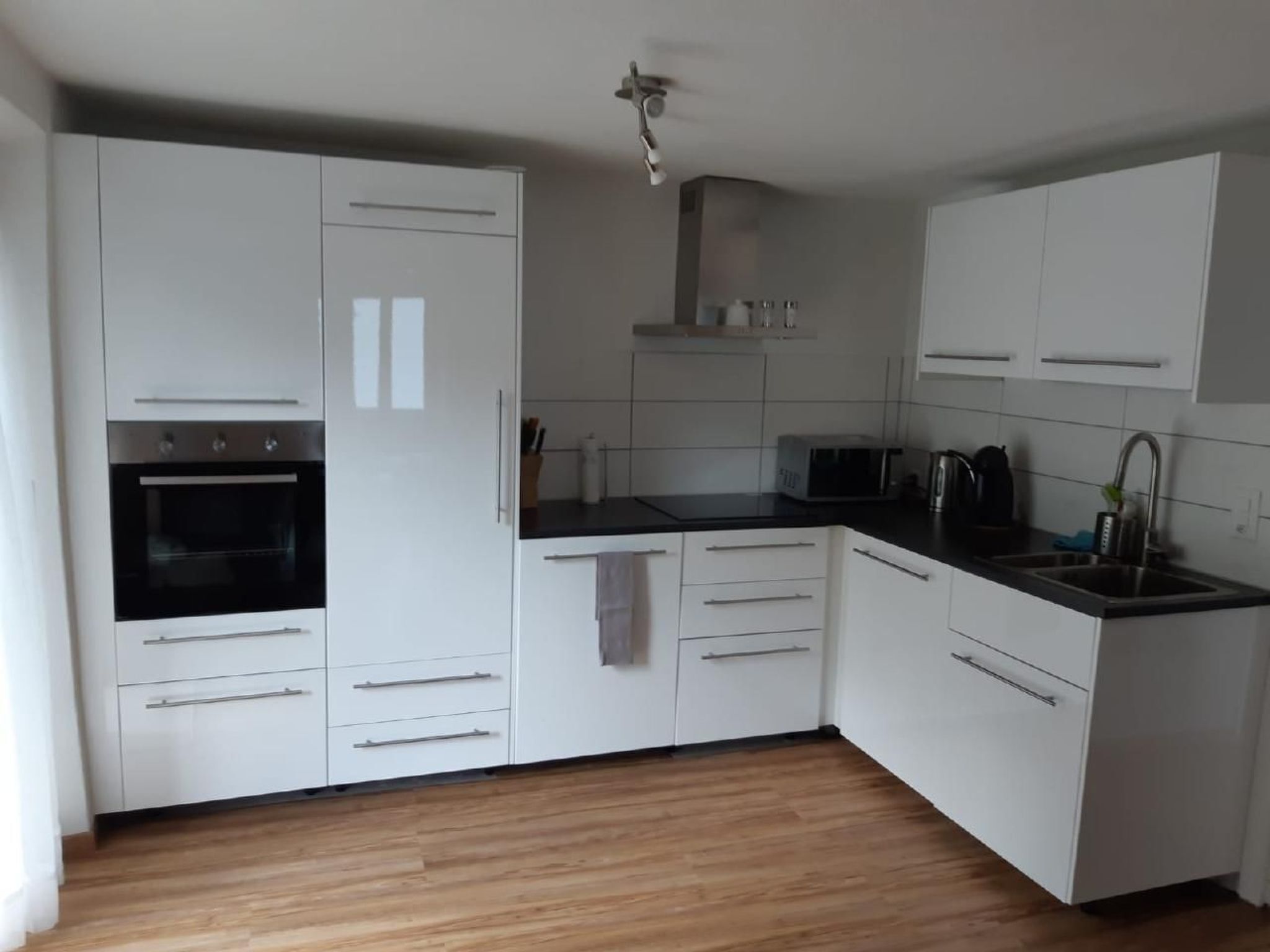 Frigorifero, forno, lavastoviglie, pentole/stoviglie/utensili