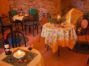 Dining - 'Il Segno' mit Terrasse by Interhome (Palaia)