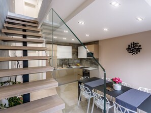Fridge, microwave, oven, dishwasher - "Villa Tango2" mit Blick auf das Wasser by Interhome (Trogir/Okrug Donji)