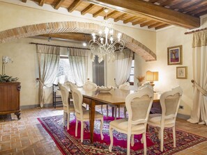 Dining - Ferienvilla 'Casa Rossa' mit privatem Pool by Interhome (Reggello)