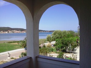 Interior - Wohnung Marica mit Balkon und herrlichem Meerblick by Interhome (Rab/Supetarska Draga)