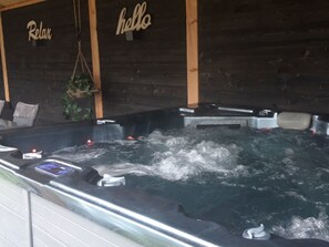 Indoor spa tub - mit Whirlpool by Interhome (Stavenisse)