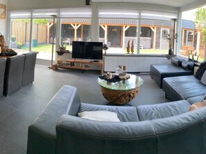 DVD player - mit Whirlpool by Interhome (Stavenisse)