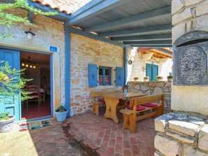 Outdoor dining - "Casa Daniela" mit Terrasse by Interhome (Umag/Juricani)