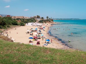 Beach - Villa Tonnara 50 m Strand Meerblick Borgo Gebiet by Interhome (Avola)