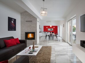 TV, fireplace - Istrische Villa Happy House by Interhome (Labin)
