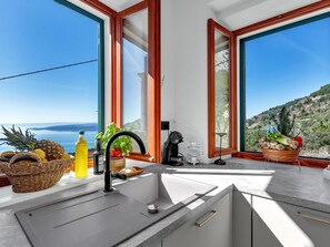 Fridge, oven, cookware/dishes/utensils - Villa Natalia by Interhome (Baška Voda)