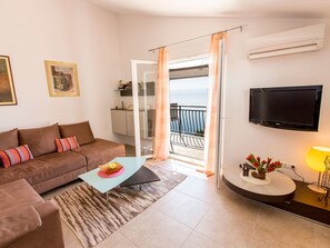 Living area - Steinhaus Sole - mit herrlichem Ausblick by Interhome (Medici)