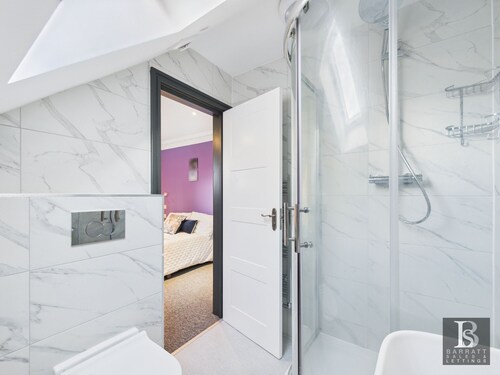 Luxury room's with ensuite and kitchen, parking in Slough Centre