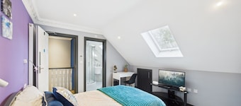 Luxury room's with ensuite and kitchen, parking in Slough Centre