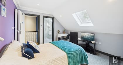 Luxury room's with ensuite and kitchen, parking in Slough Centre