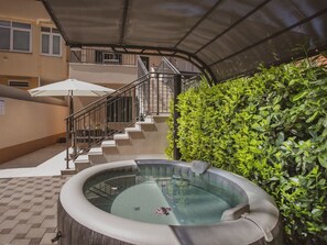 Bubbelpool utomhus