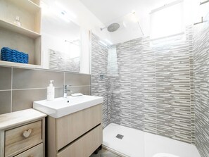Towels - Perla Abernathy - Haus mit Pool und Garten by Interhome (Boissano)