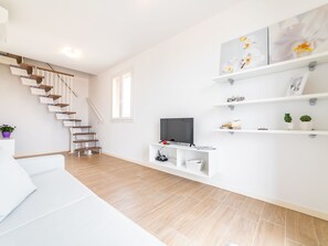 TV - Wohnung mit Balkon by Interhome (Borghetto Santo Spirito)