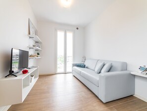 TV - Wohnung mit Balkon by Interhome (Borghetto Santo Spirito)
