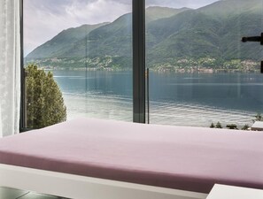 Unclassified image, 3 of 22, button - Apt. "Panoramico" mit bombastischem See- & Bergblick by Interhome (Brissago)