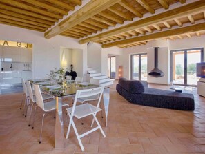 Interior - Traumhaftes Anwesen mit Schwimmbad in Meernähe by Interhome (Manciano)