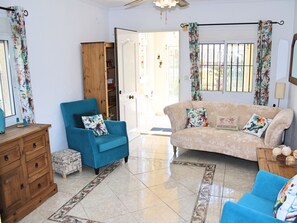 DVD player - "Casa Caprichosa" by Interhome (Daya Vieja)