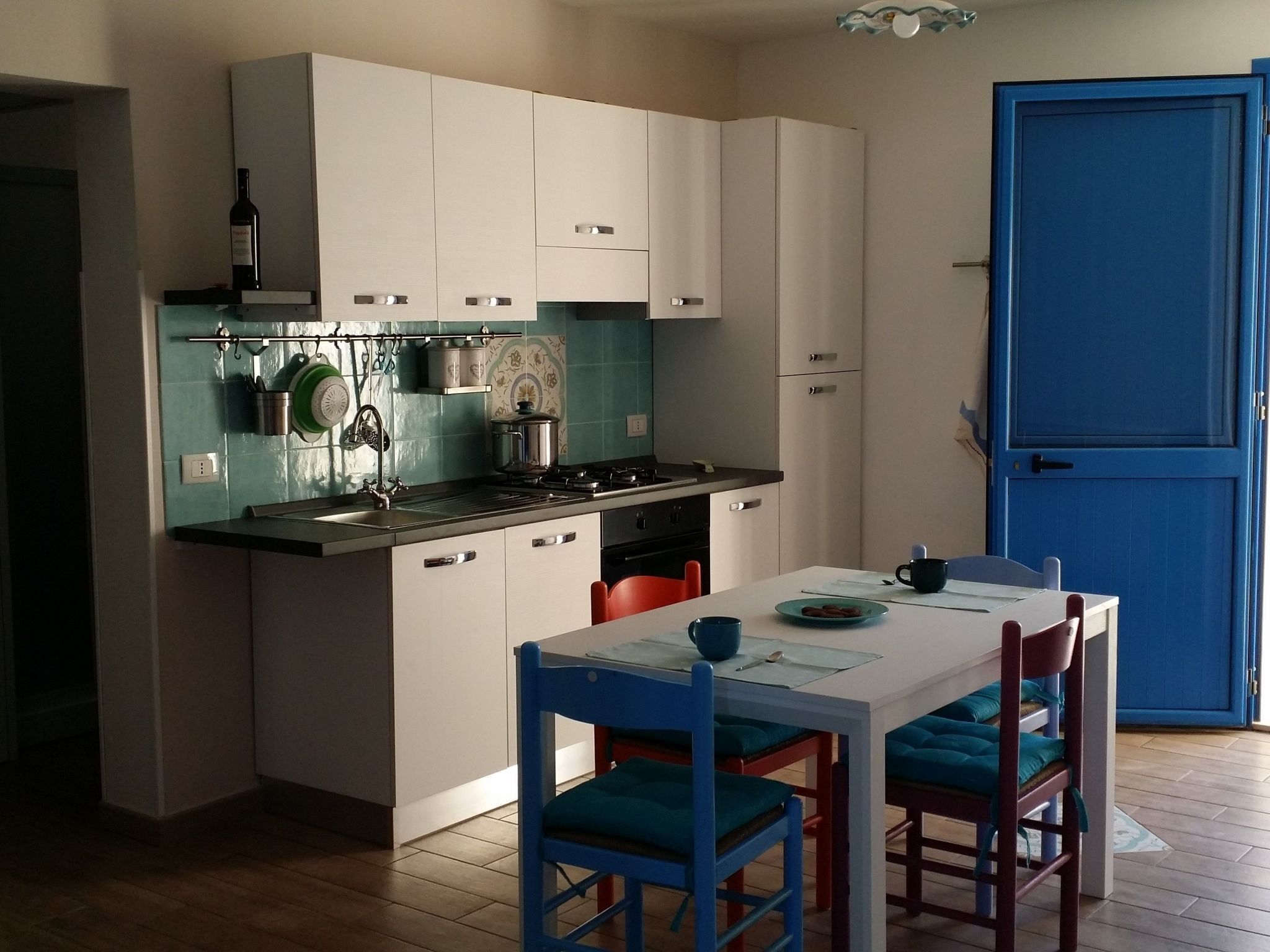 Fridge, oven, cookware/dishes/utensils