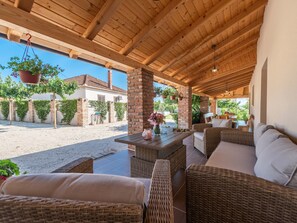 Terrace/patio - Rustica Casa Augustinus mit Pool by Interhome (Debeljak)
