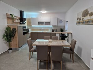 Dining - Gabriela by Interhome (Debeljak)