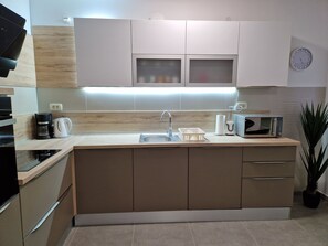 Fridge, microwave, oven, dishwasher - Gabriela by Interhome (Debeljak)