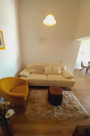 TV, DVD player - Wohnung mit Whirlpool by Interhome (Krneza)