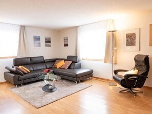 TV - Chesa La Capriola by Interhome (Sils Maria)