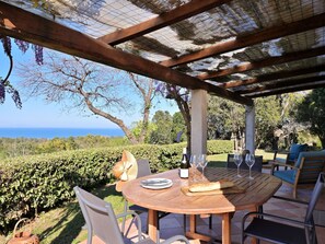 Outdoor dining - Villa mit Meerblick U Castagnu in geschützter Natur by Interhome (Cervione/Castagniccia)