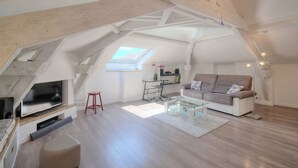 DVD player - Loftartige Wohnung in ruhiger Lage in Cannes by Interhome (Cannes)