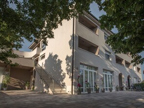 Exterior - Ferienvilla , Schwimmbad, Imotski, Makarska by Interhome (Donji Vinjani)
