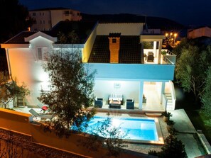 Pool - Charmante Villa Layla mit Meerblick und Pool by Interhome (Trogir/Okrug Donji)